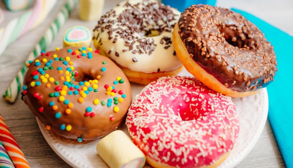 Los alimentos industriales tienen ingredientes que se someten a una serie de métodos físicos, químicos y biológicos.