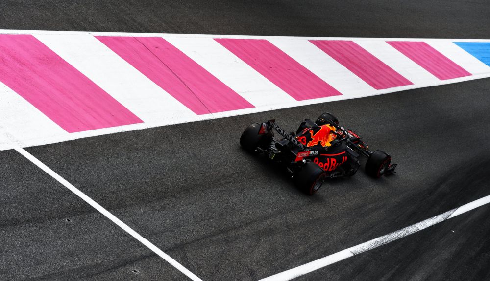 4 Verstappen entró por segunda vez en boxes, puso unos medios 4 Verstappen entró por segunda vez en boxes, puso unos medios