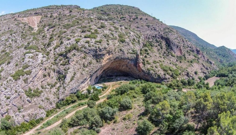 Imagen de la cavidad donde se encontró a Linya. Imagen de la cavidad donde se encontró a Linya.