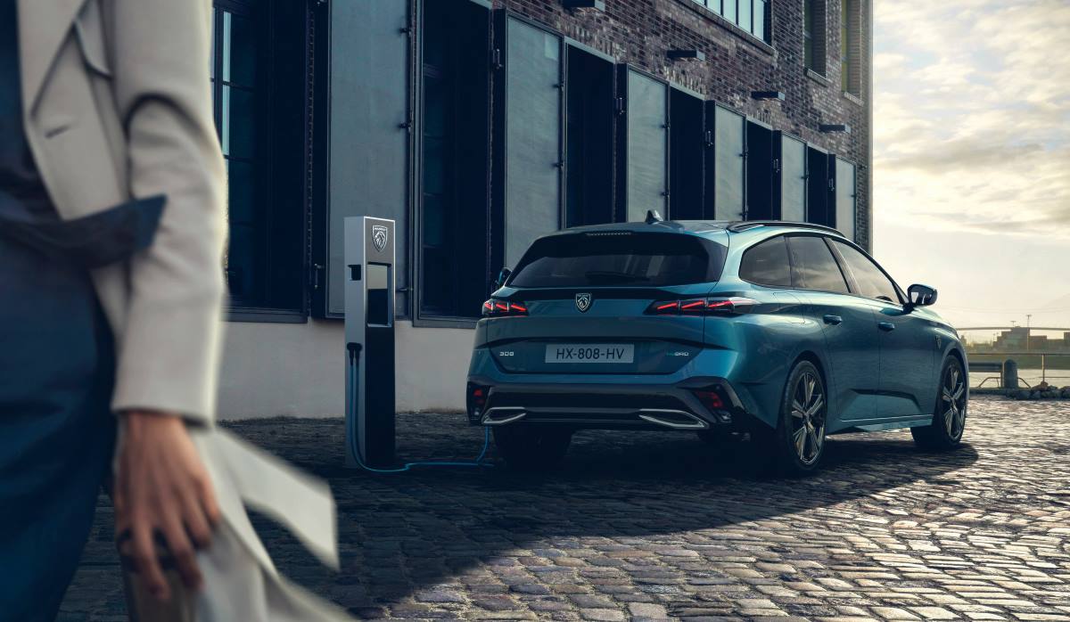 Peugeot 308 SW 2021 10