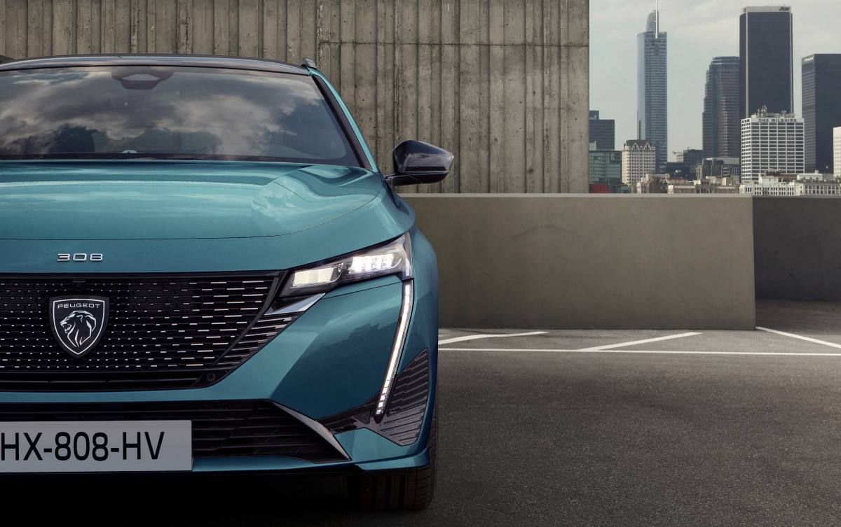 Peugeot 308 SW 2021 13