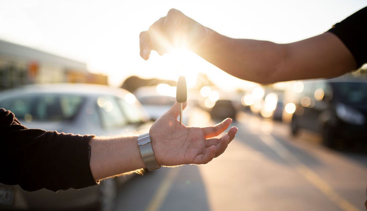 Vacaciones en España, dónde es más caro y barato alquilar coche o pagar un hotel