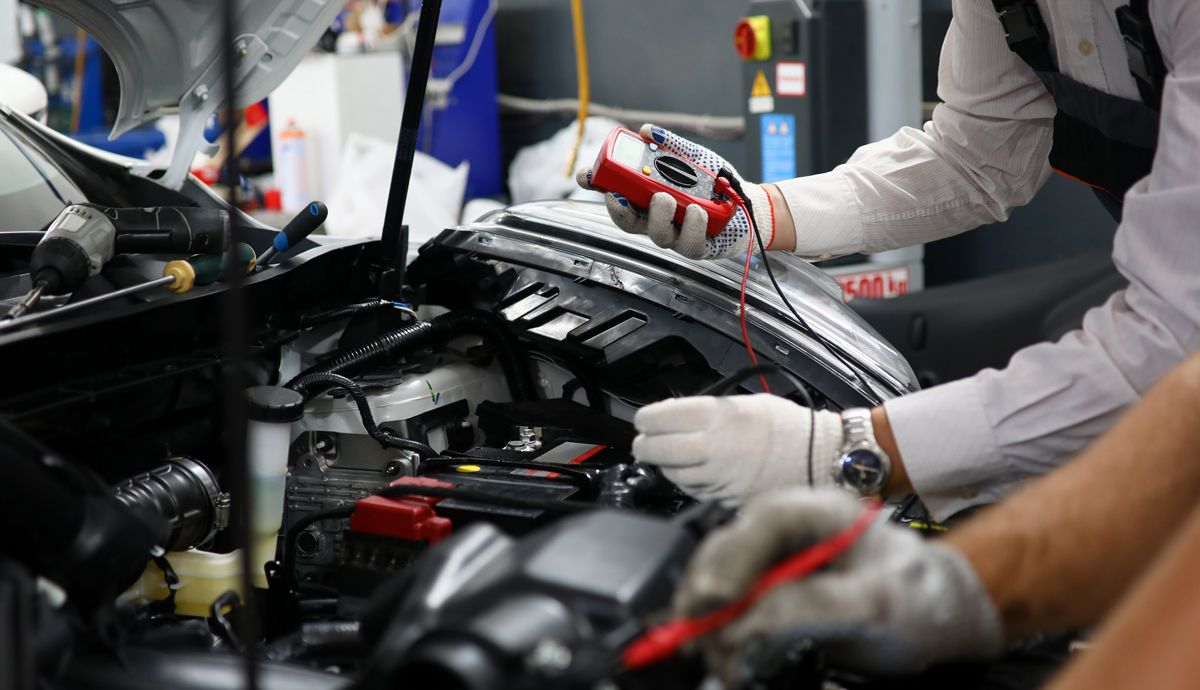La falta de chips y semiconductores paraliza las fábricas de coches y durará, mínimo, hasta 2022.