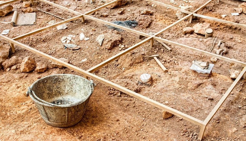 Trabajos en una excavacion arqueológica. Trabajos en una excavacion arqueológica.