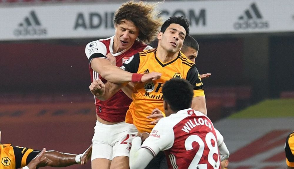 Raul jimenez, en un momento del golpe.