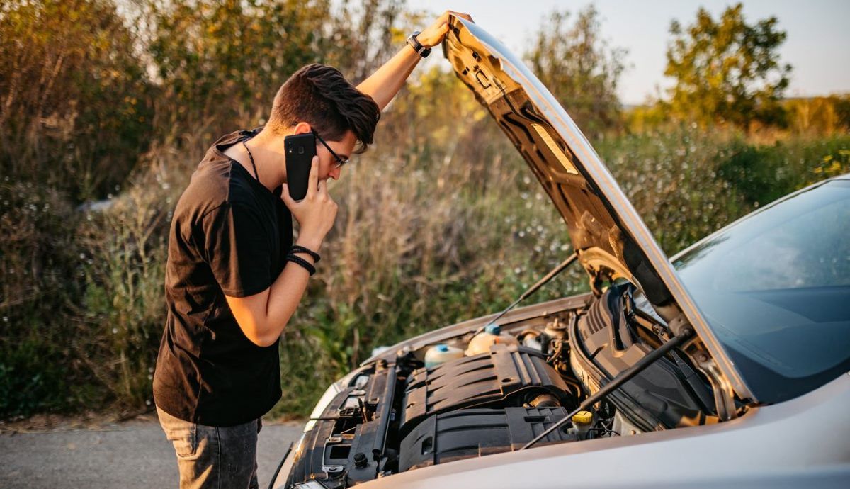 No realizar mantenimientos de solo 40 € en el coche puede costarte estas averías de más de 2.500.