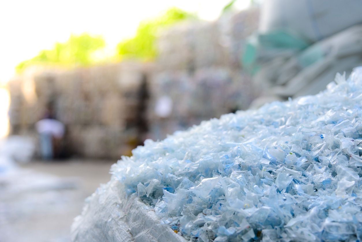 El reciclaje enzimático del plástico PET deja a un lado la problemática de la degradación en el convencional. Foto: IStock.