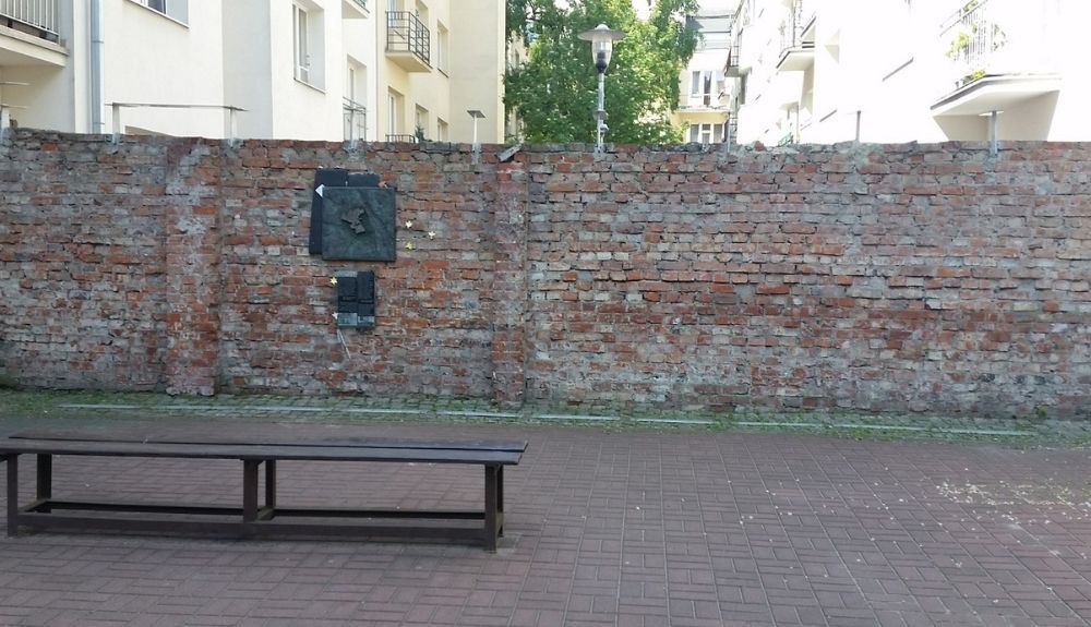 Una imagen de parte del muro del gueto de Varsovia.