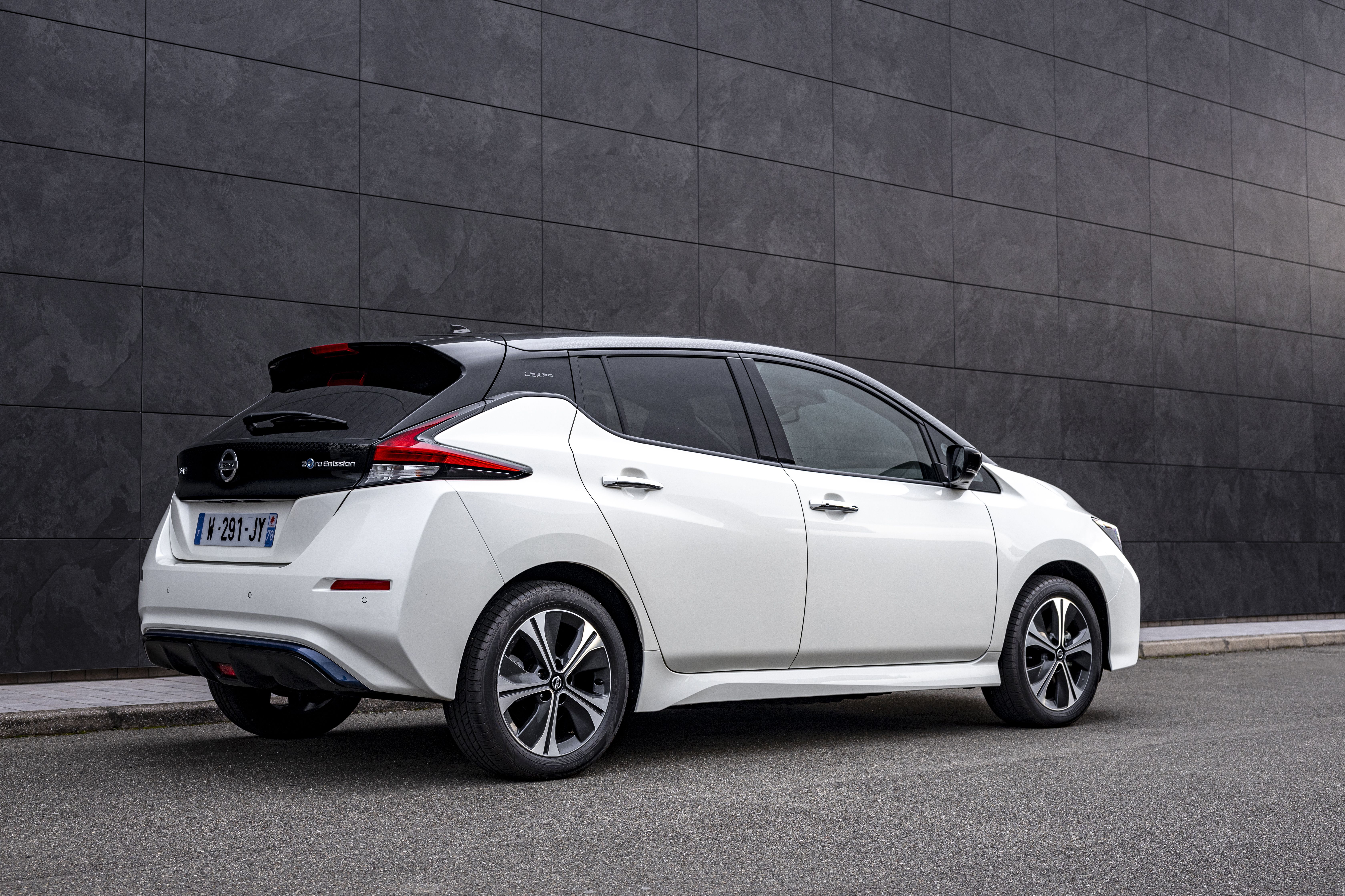 Así es el actual Nissan Leaf