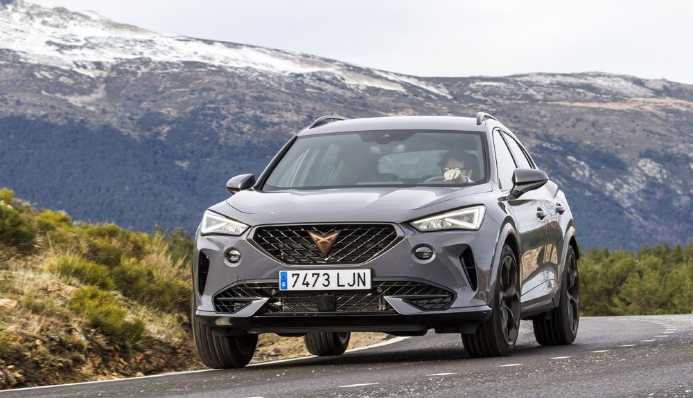 Cupra Formentor VZ vs BMW X2 M135i 