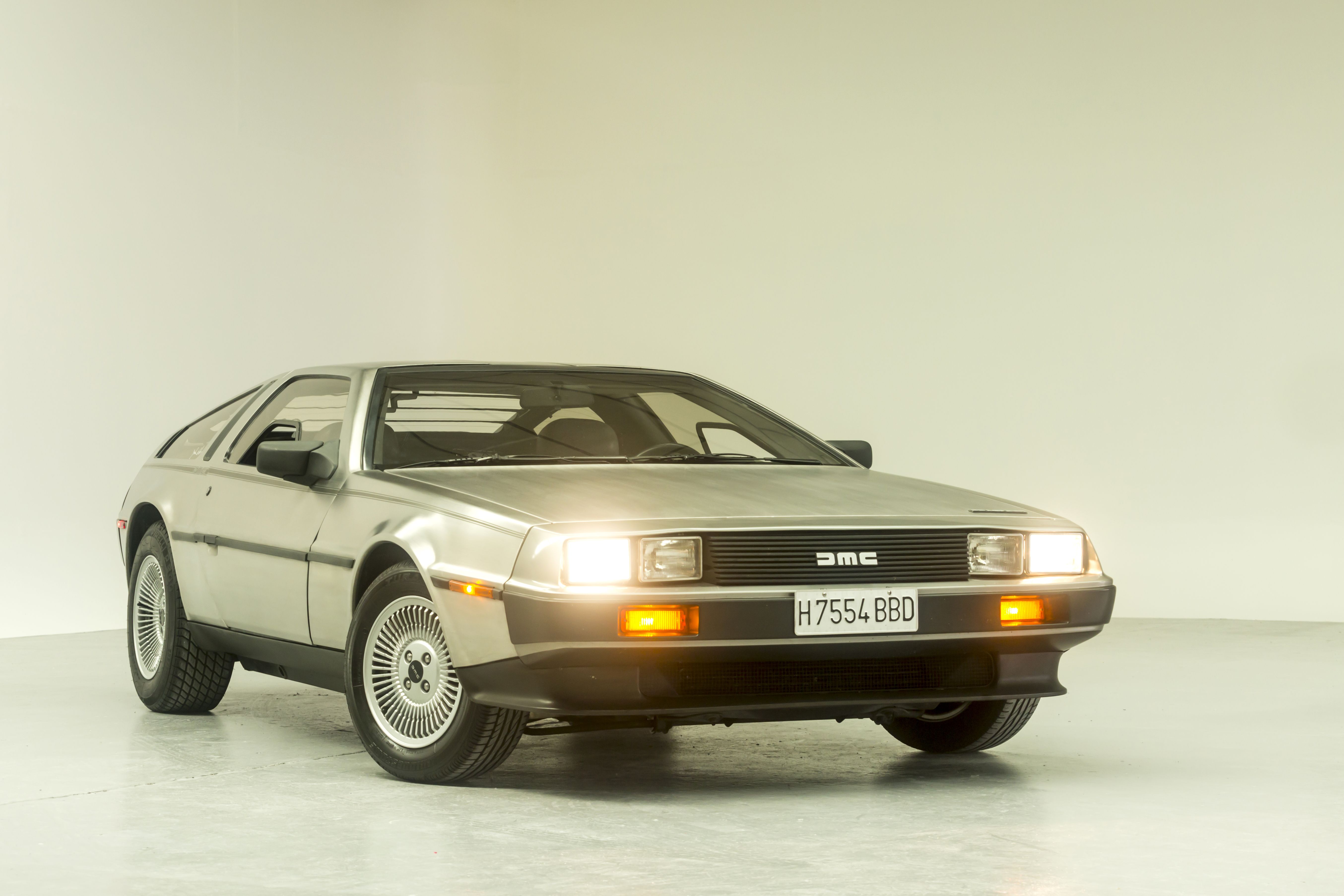 DeLorean DMC