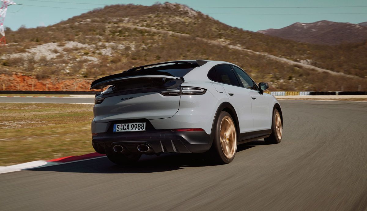 Porsche Cayenne Turbo GT 2022.