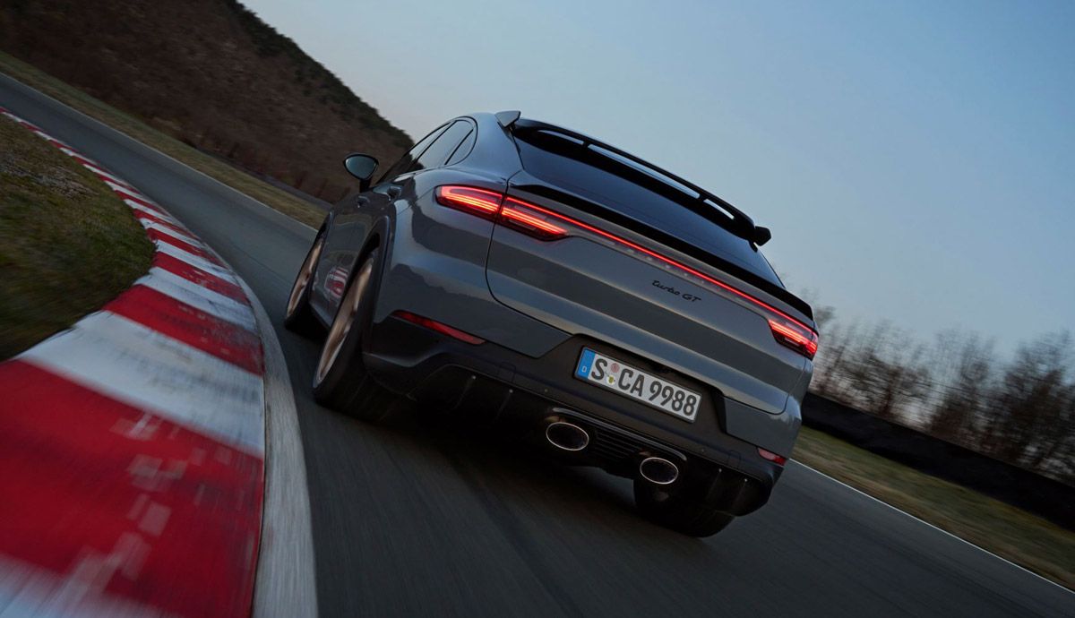 Porsche Cayenne Turbo GT 2022.