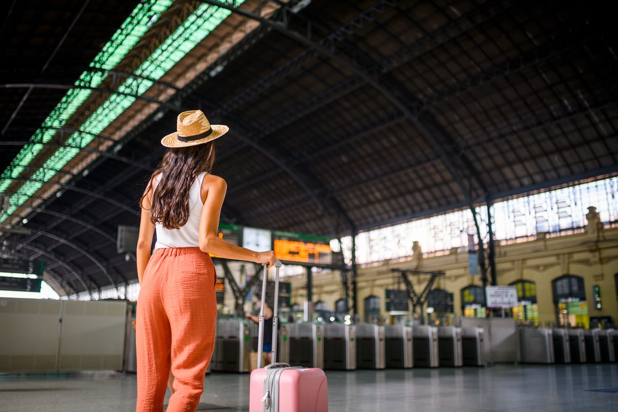 Greenpace asegura que viajar en tren en España es más complicado que nunca. Foto: IStock.