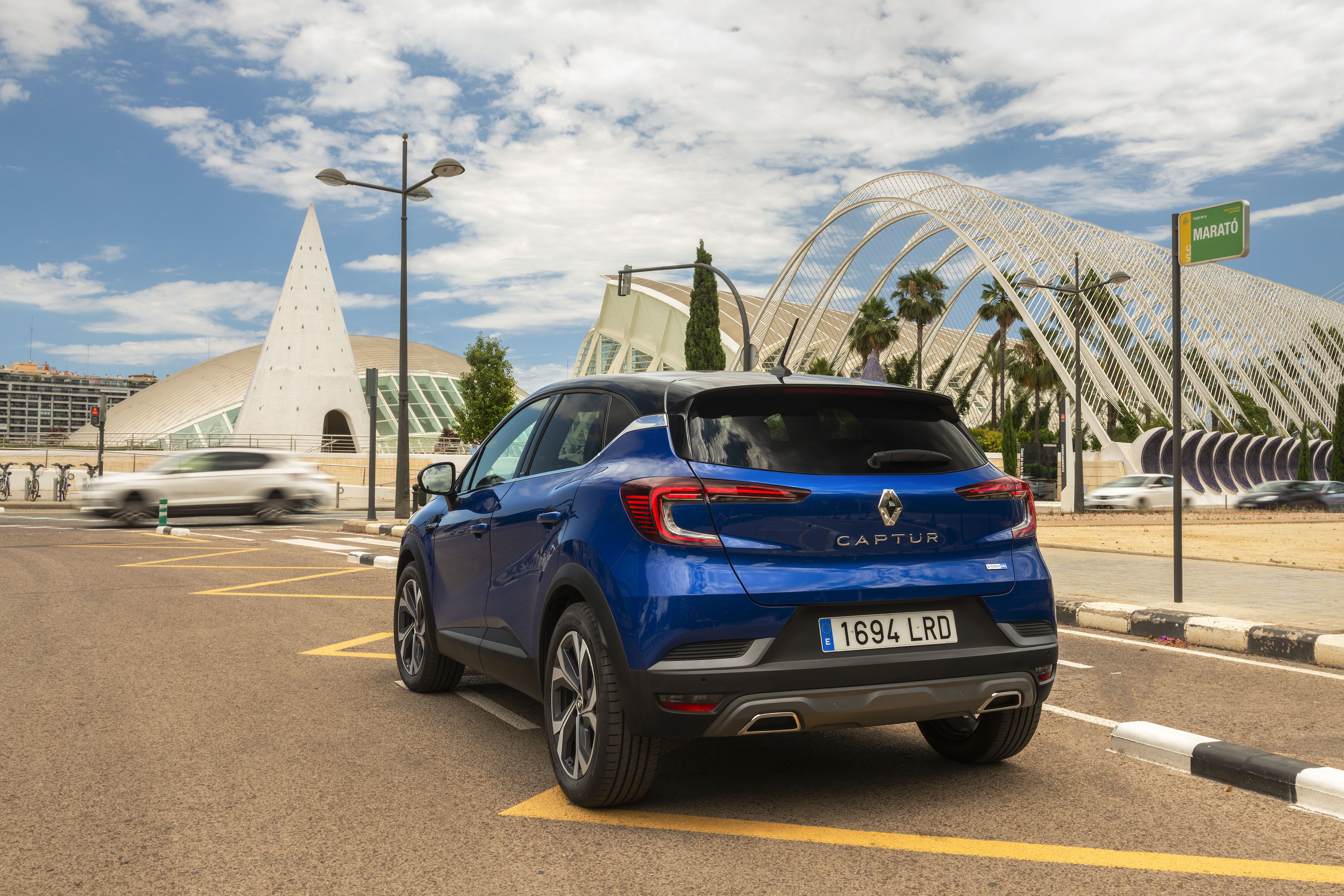 RENAULT CAPTUR e TECH HYBRID 034