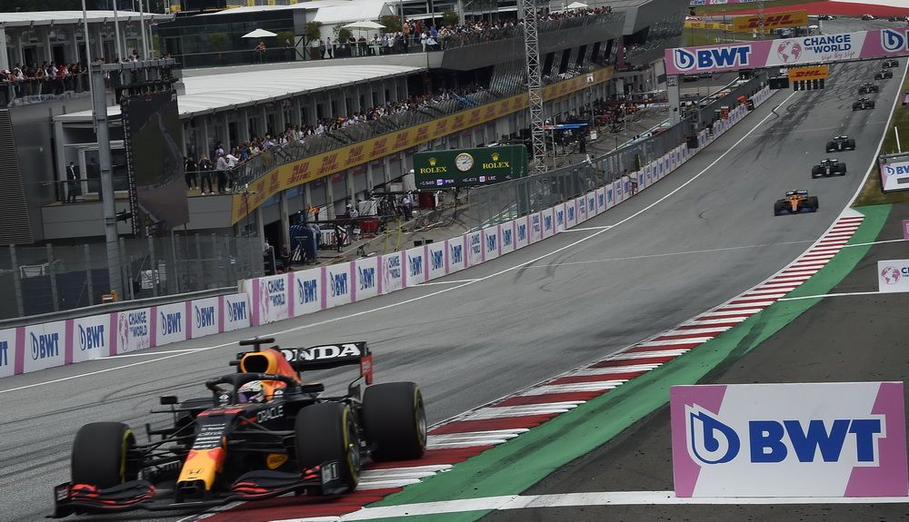 Tercera victoria consecutiva de Max Verstappen