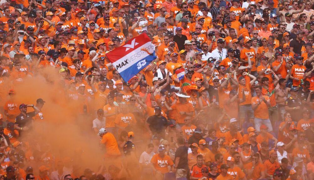1 Gran ambiente en el circuito Red Bull Ring, con numerosos aficionados seguidores de Verstappen