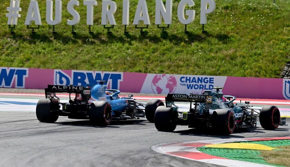2 Vettel fue sancionado con 3 posiciones en parrilla por obstaculizar a Alonso en la Q2