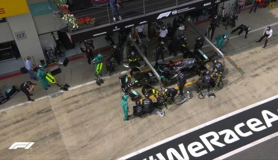 7 Segundo pit stop para Lewis Hamilton que bajó a la cuarta posición