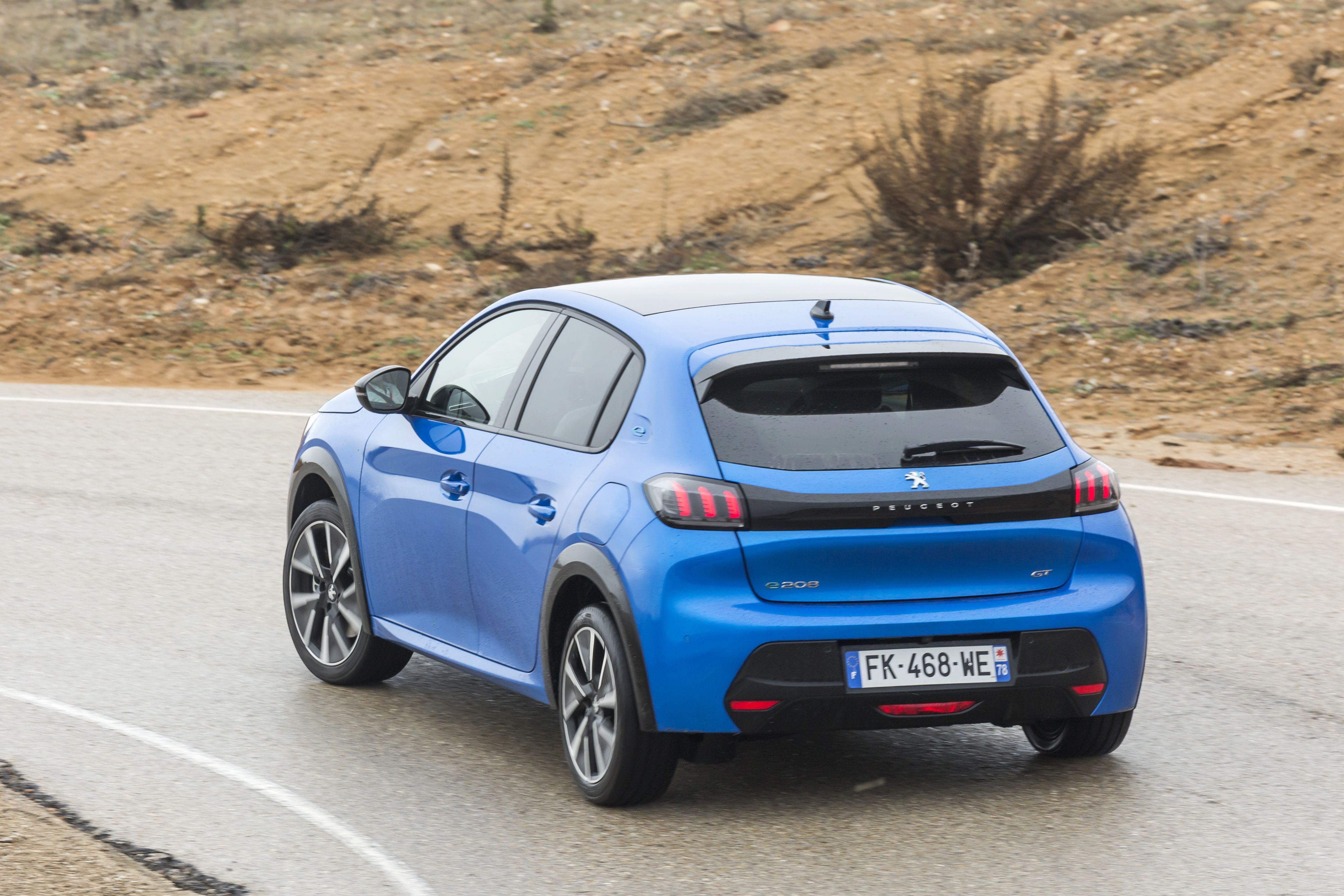 Peugeot e-208