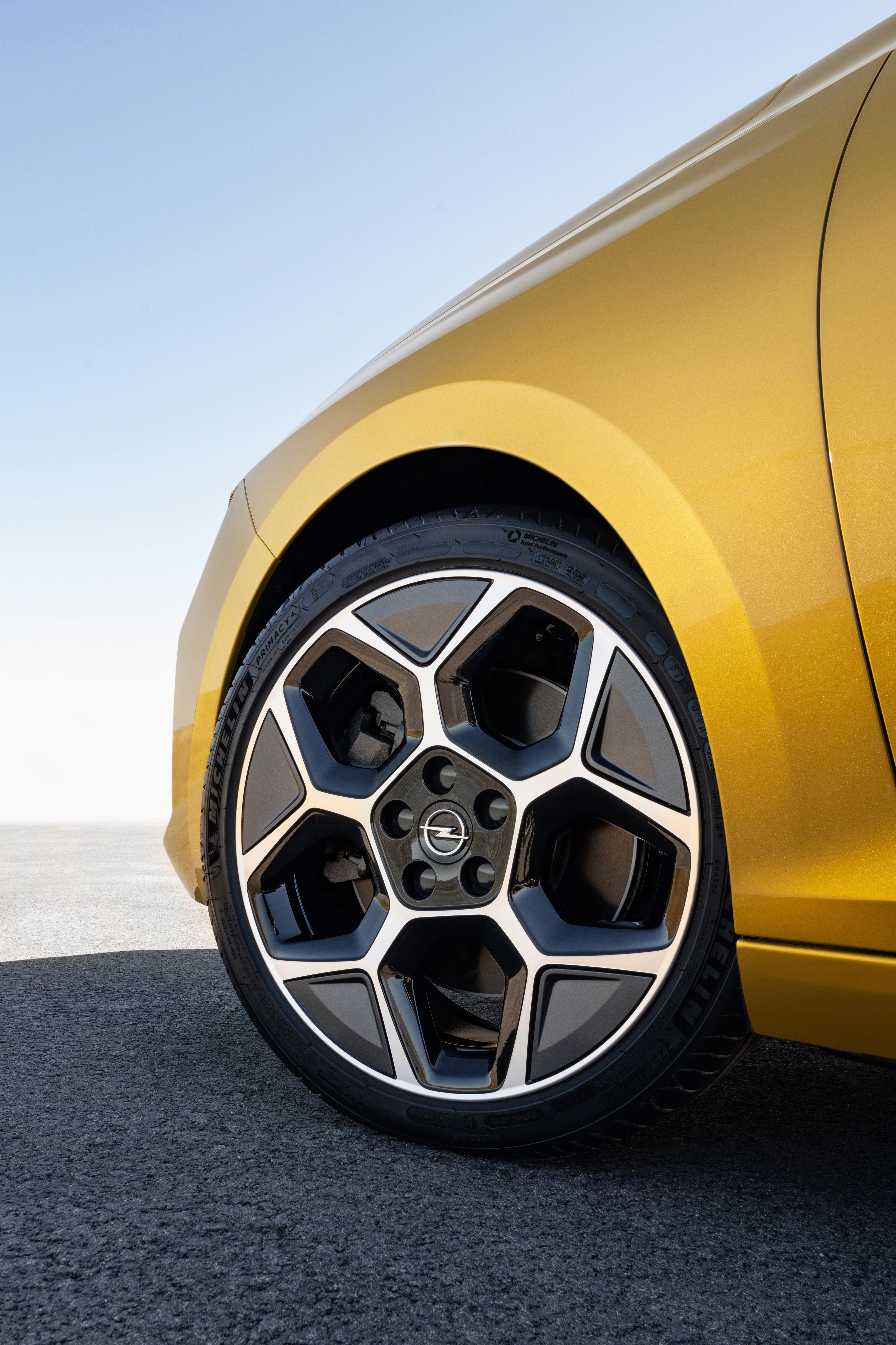 El nuevo Sports Tourer es la carrocería familiar del Opel Astra 2022 (en la foto)