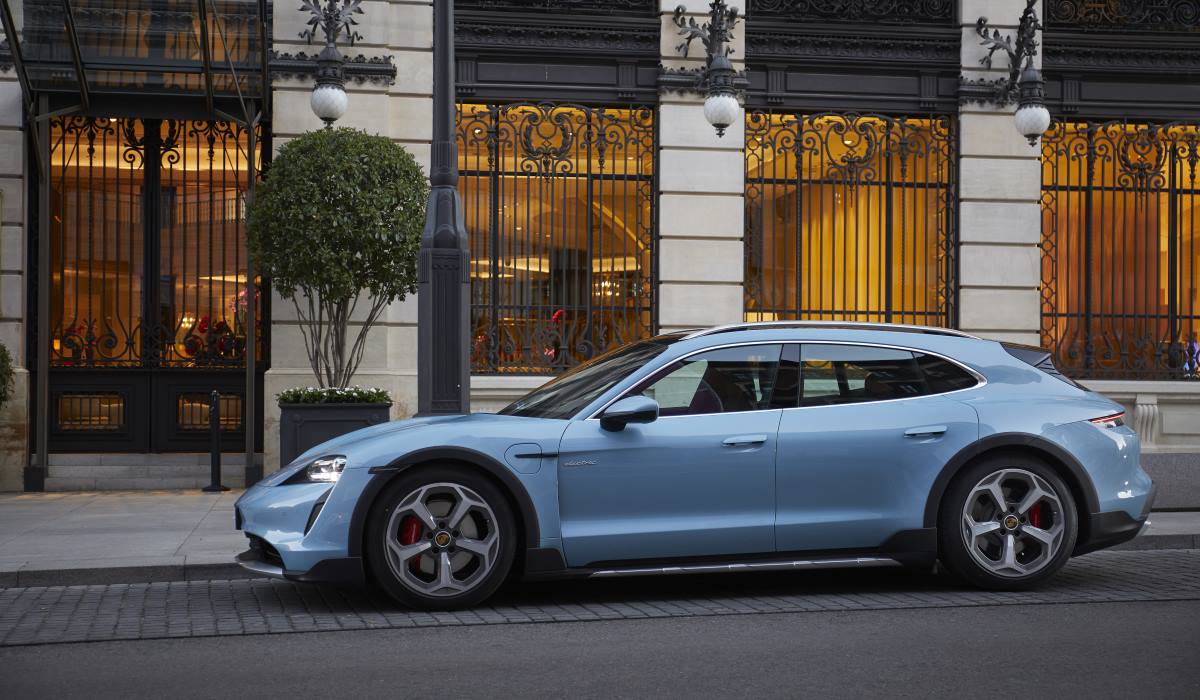 Porsche Taycan Cross Turismo2