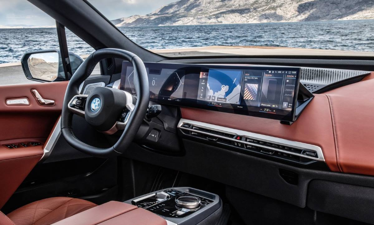 El interior del BMW iX 2021