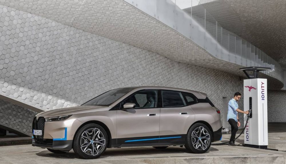 El próximo Serie 5 2023 podría tener una versión puramente eléctrica y basarse en el iX