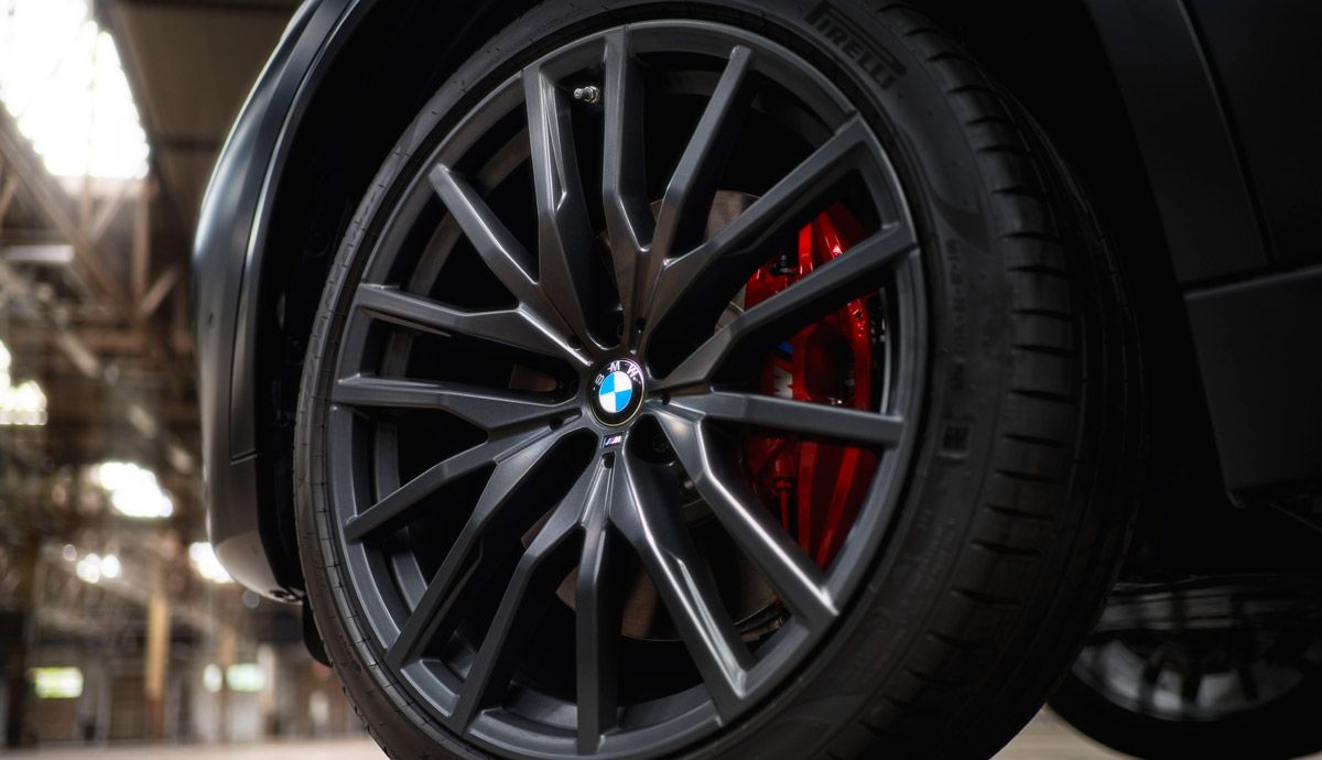 BMW X5 y X6 Black Vermilion Edition.