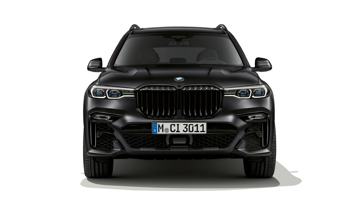 BMW X7 Frozen Black metallic.