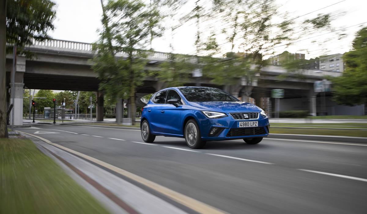 040 SEAT Ibiza XC Saphire Blue High