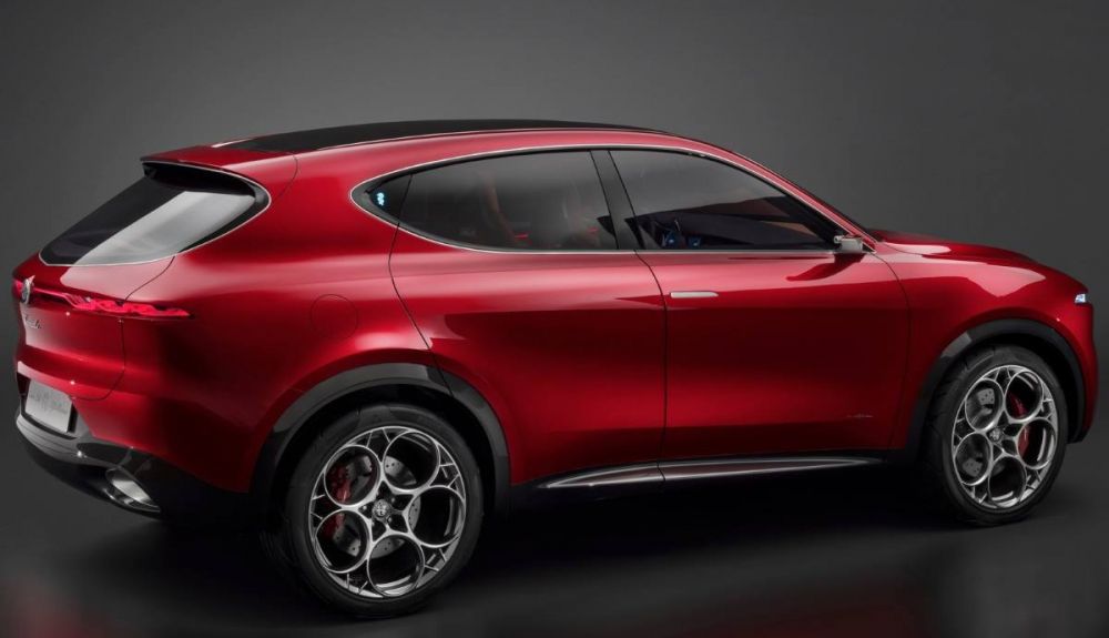Vista posterior del Alfa Romeo Tonale Concept 2019 Vista posterior del Alfa Romeo Tonale Concept 2019