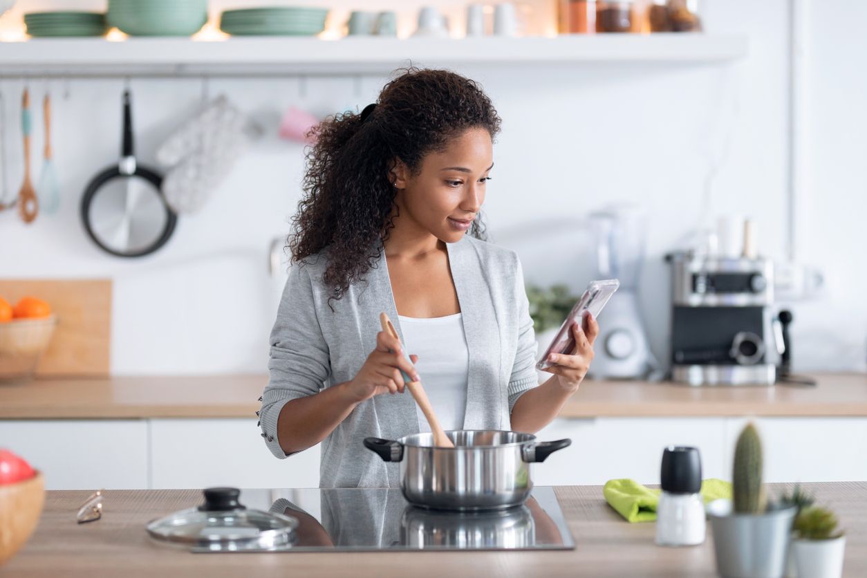 El Slow Food apuesta por exaltar el disfrute de una comida fresca, casera y tranquila. Foto: IStock.