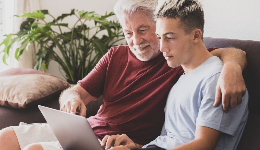 En Malta, vacunan a los adolescentes, debido a la cultura familiar de este país.
