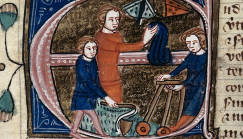 Niños del siglo XIV jugando con juguetes y atrapando mariposas. 