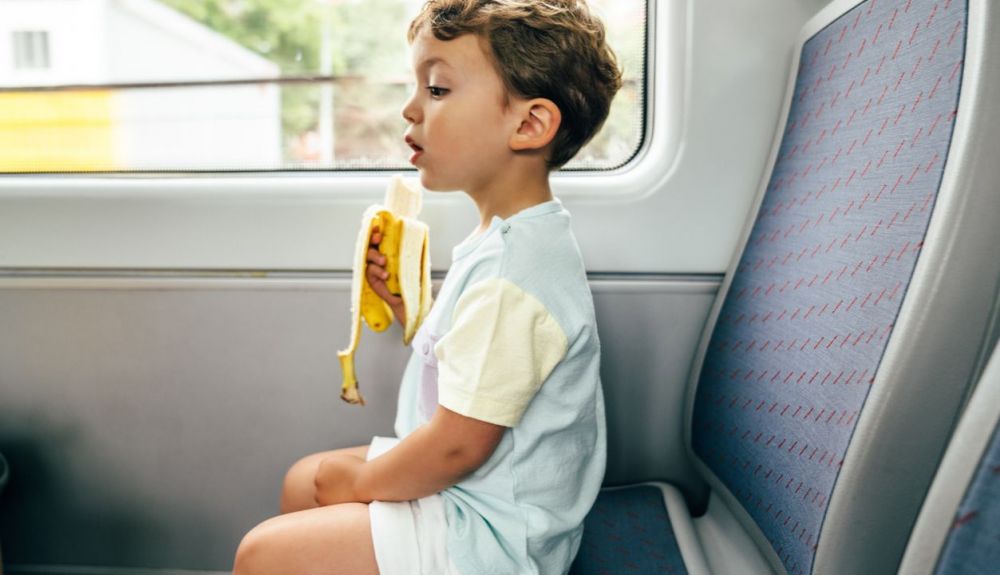 El plátano es un bocado delicioso y muy beneficioso para la salud. El plátano es un bocado delicioso y muy beneficioso para la salud.