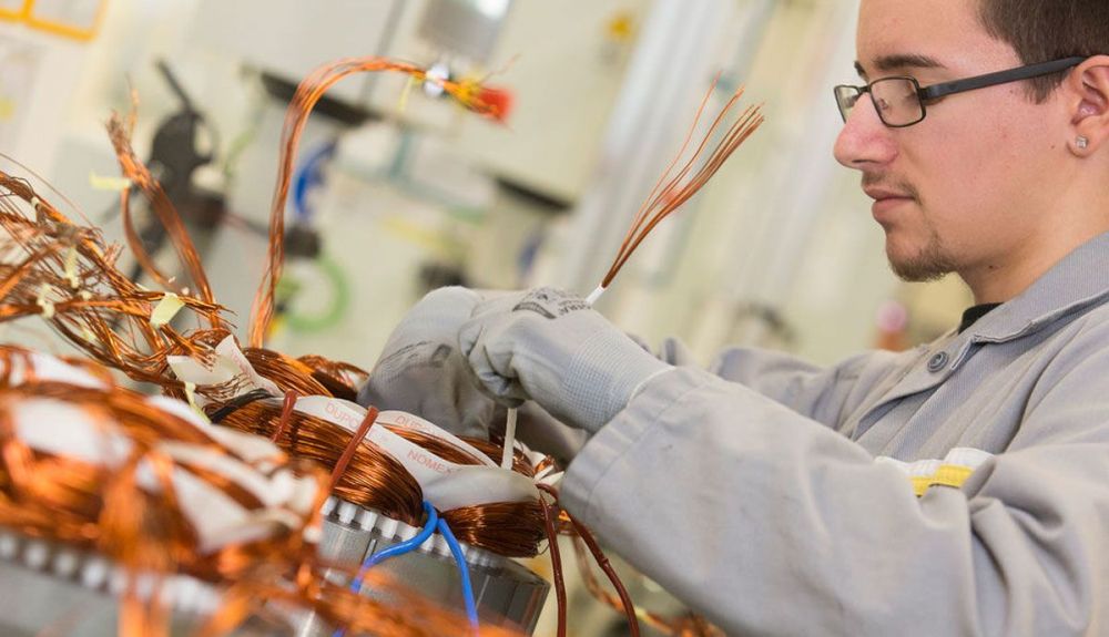 La crisis de los microchips encarecerá el precio de los coches