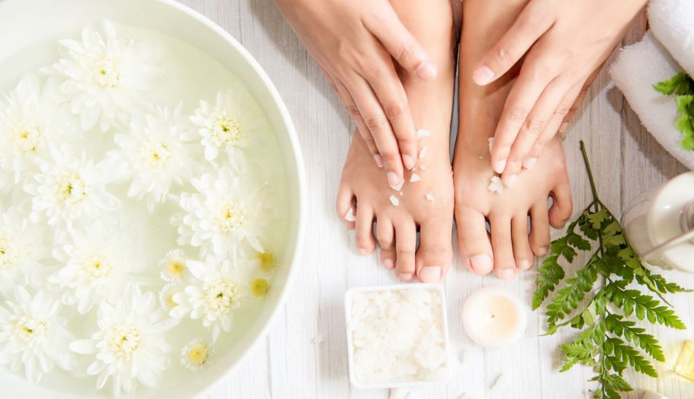 En verano, se aconseja llevar las uñas de los pies cortas para evitar infecciones.