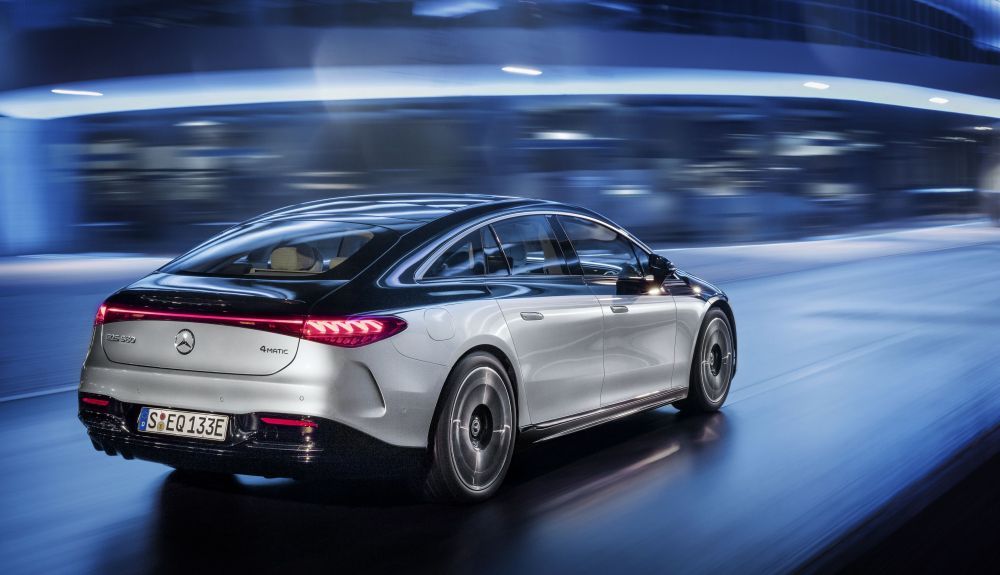 Mercedes EQS 2