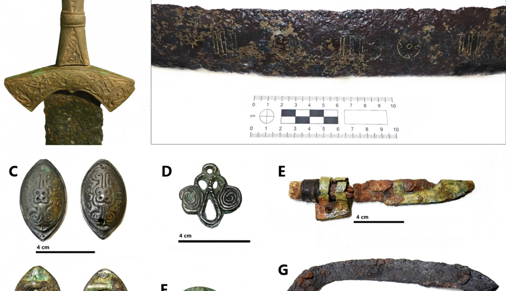 Los objetos econtrados en la tumba de Suontaka.