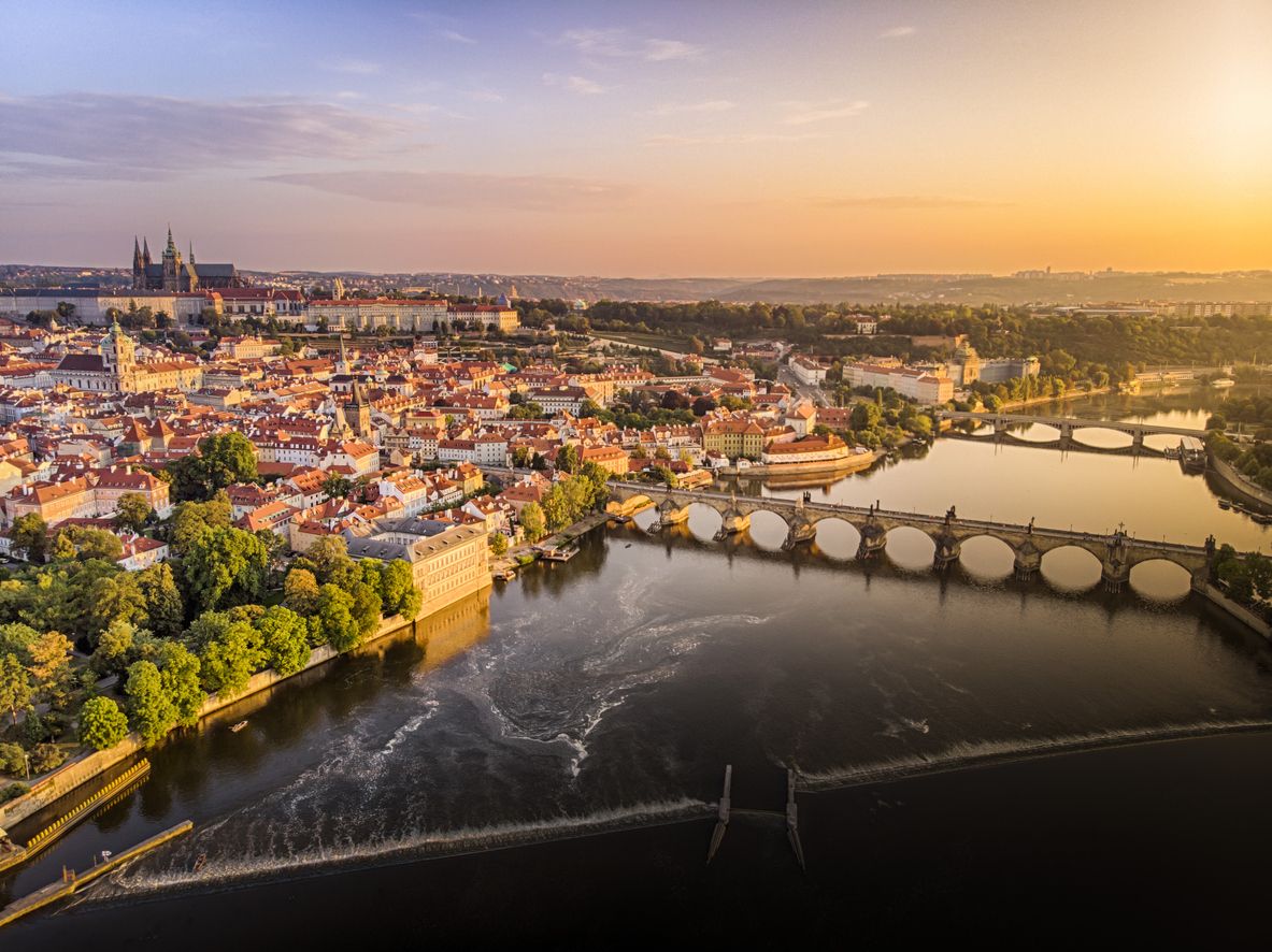 Checoslovaquia quedó dividida en 1993 en la República Checa y Eslovaquia. Imagen de Praga, la capital de la República Checa. Foto: IStock.