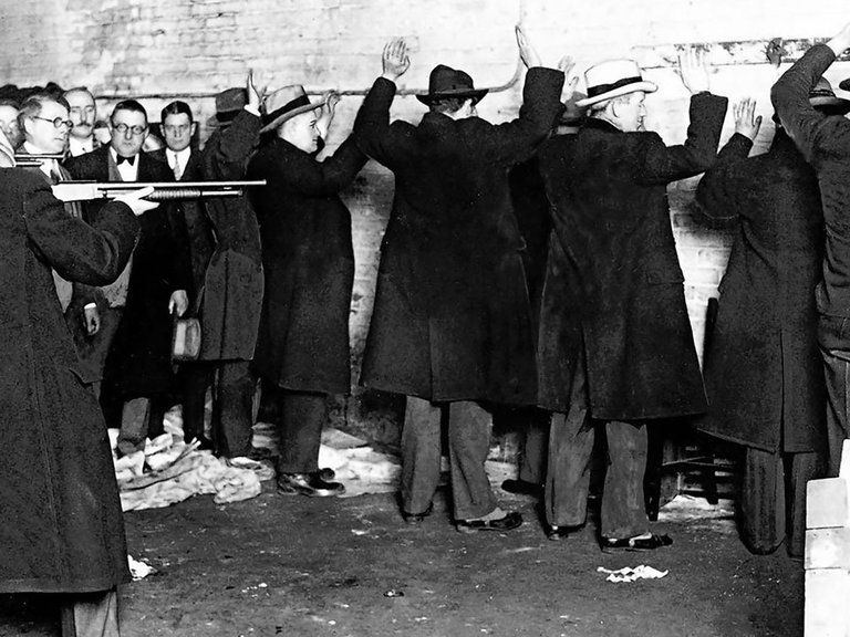 Recreación de la matanza de San Valentín. Al Capones, uno de los mafiosos más famosos, parece que fue el instigador de la matanza.