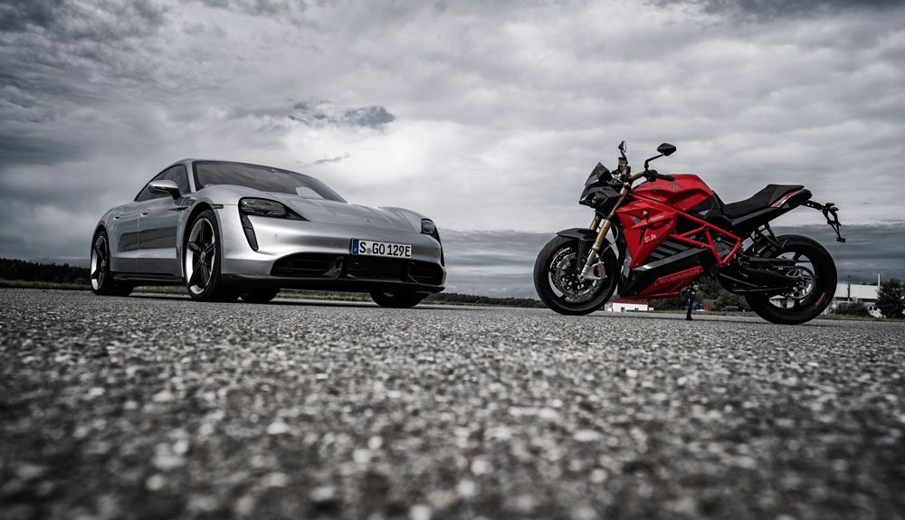 Porsche Taycan Turbo S vs Energica Eva Ribelle