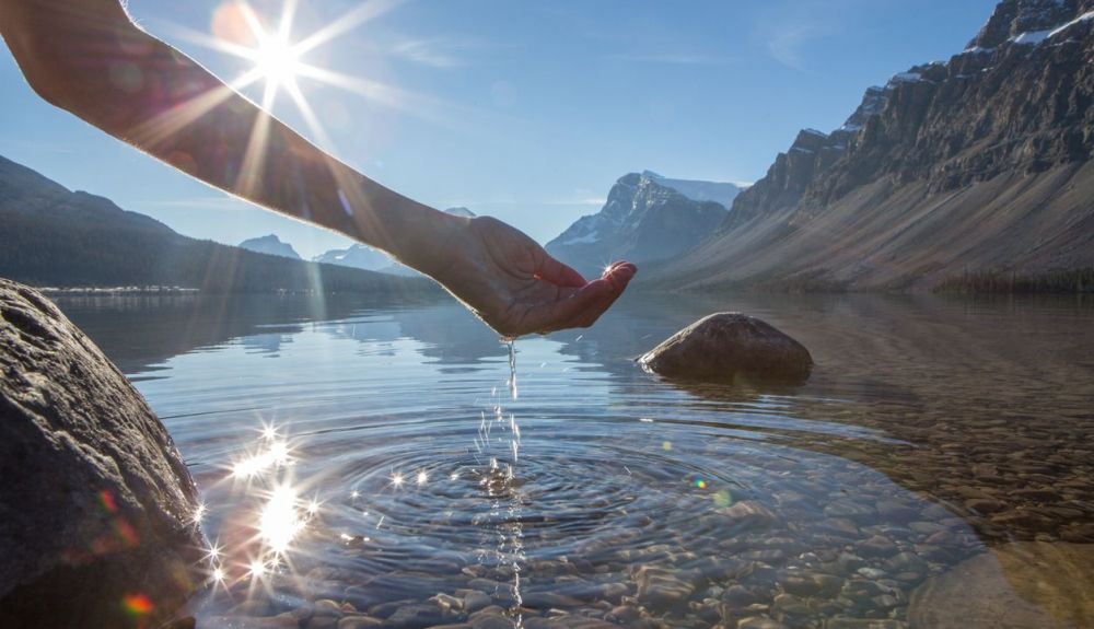 El agua no es un recurso infinito, y está en nuestras manos hacer que las generaciones futuras tengan la misma suerte que nosotros. El agua no es un recurso infinito, y está en nuestras manos hacer que las generaciones futuras tengan la misma suerte que nosotros.