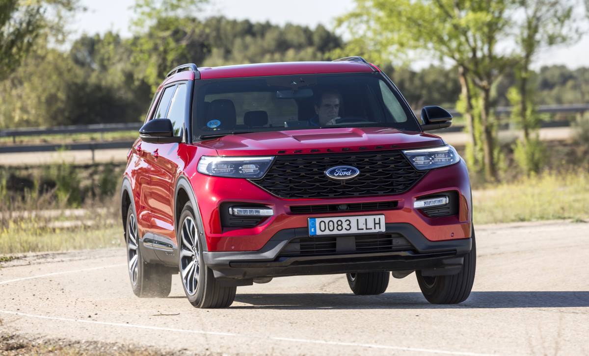 Ford Explorer PHEV 2021 12