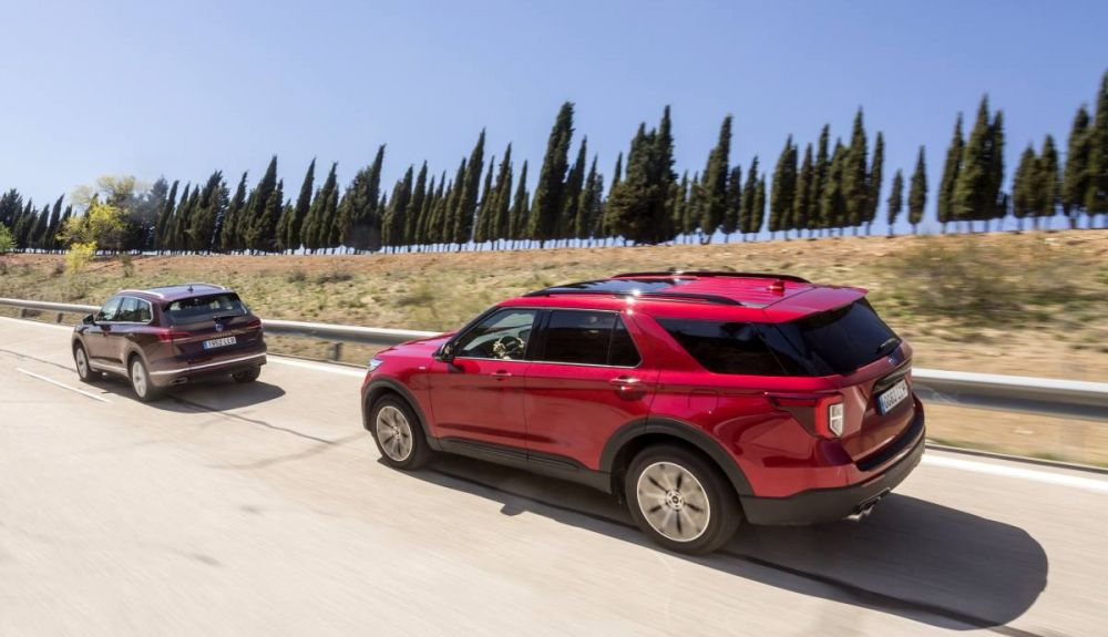 Ford Explorer PHEV vs VW Touareg eHybrid (2021) 4 Ford Explorer PHEV vs VW Touareg eHybrid (2021) 4