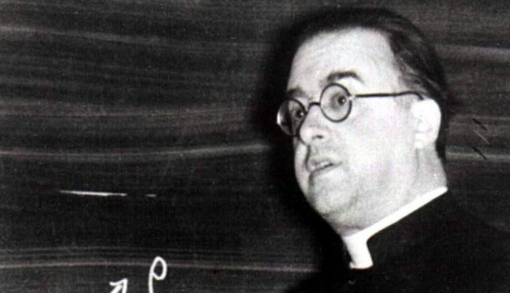 Georges Lemaître fue un físico que estudió la teoría general de la relatividad . BBC Georges Lemaître fue un físico que estudió la teoría general de la relatividad . BBC