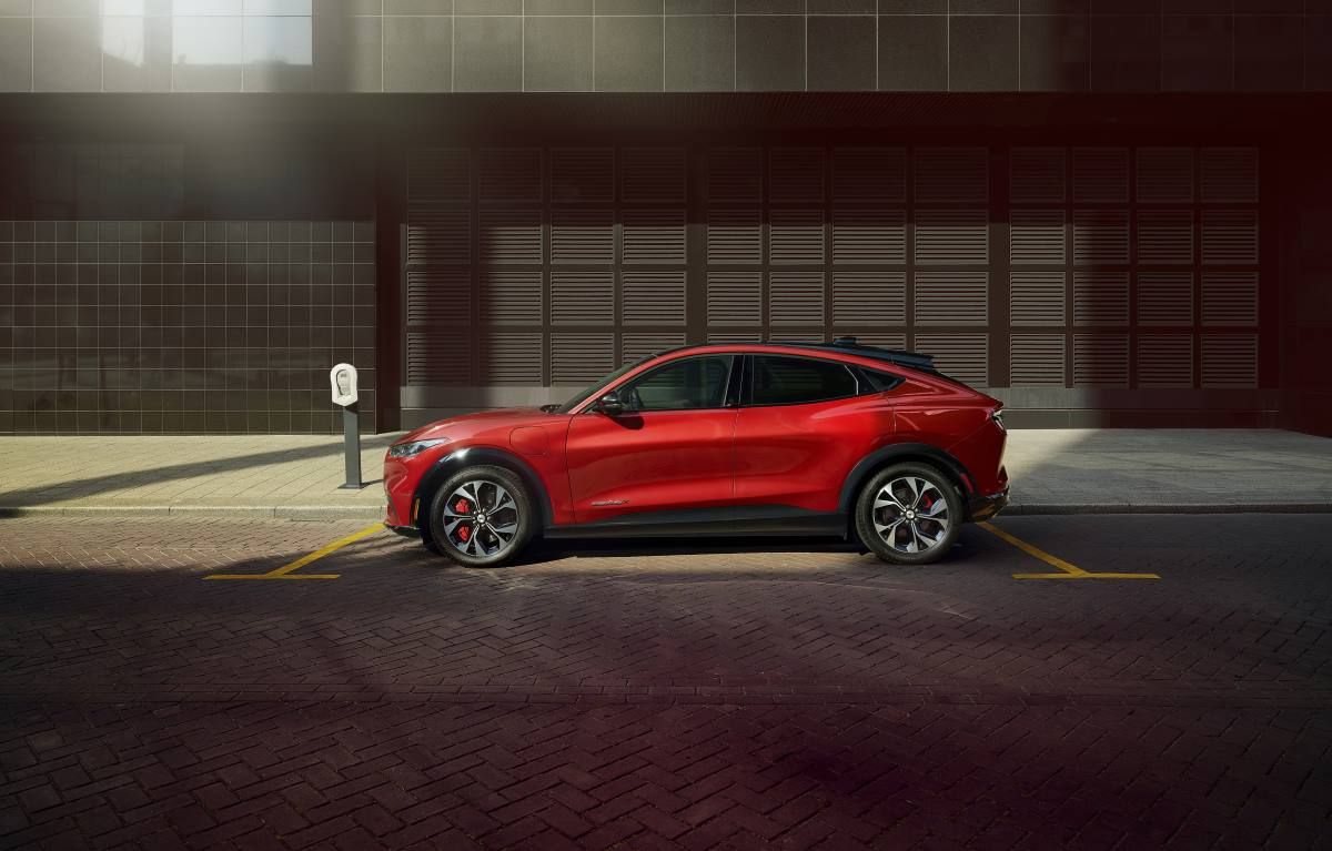 2020 FORD MACH E AWD 05