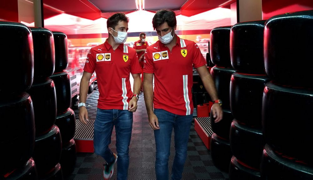 Ferrari es de las pocas escuderías que tienen confirmados a sus dos pilotos para 2022: Leclerc y Sainz Ferrari es de las pocas escuderías que tienen confirmados a sus dos pilotos para 2022: Leclerc y Sainz