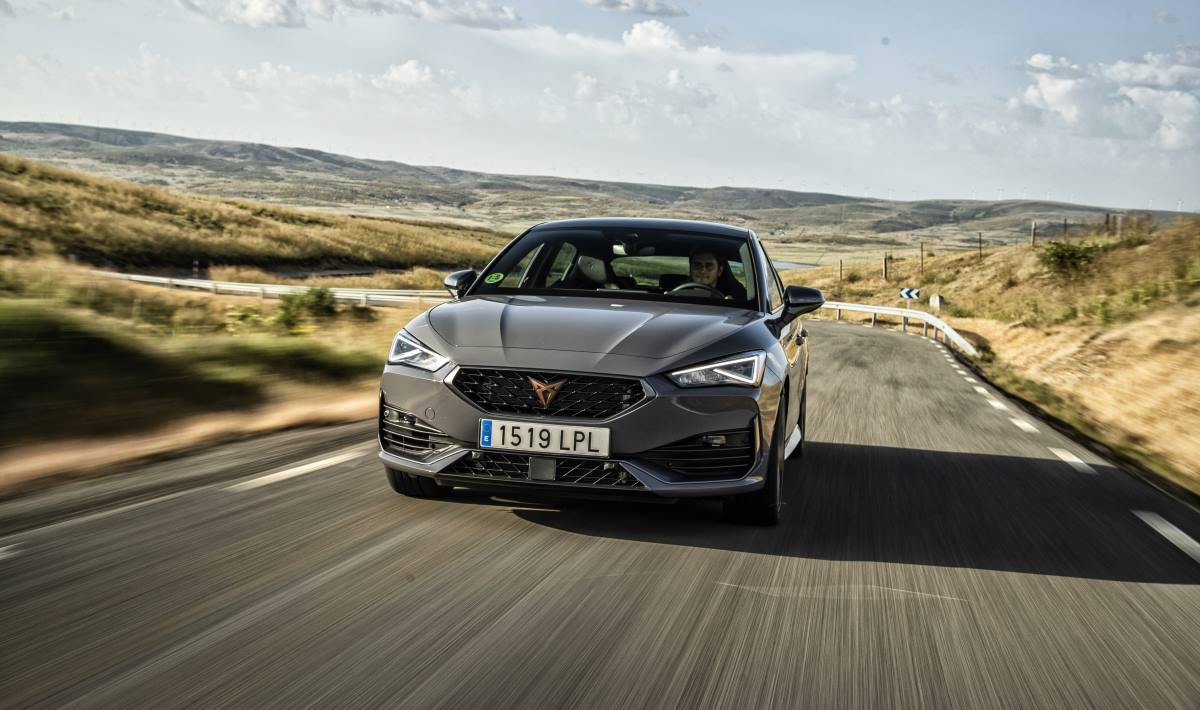 CUPRA León 5p 2.0 TSI 300 CV DSG (12)